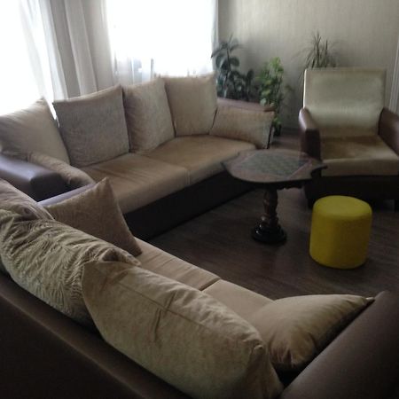 Apartamento Cheap And Chic Batumi Exterior foto