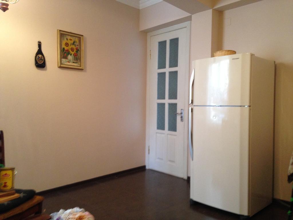 Apartamento Cheap And Chic Batumi Exterior foto